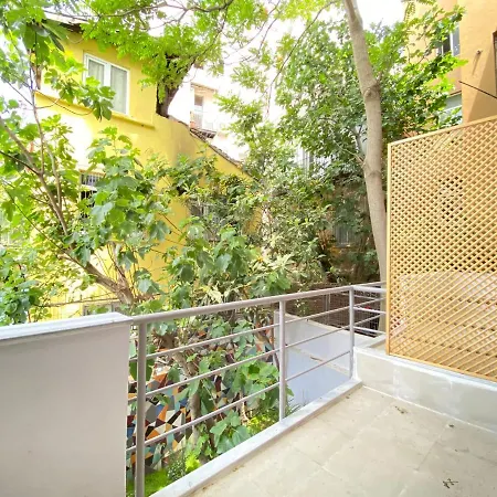 Διαμέρισμα Flat With Balcony Near Flower Passage In Beyoglu *
